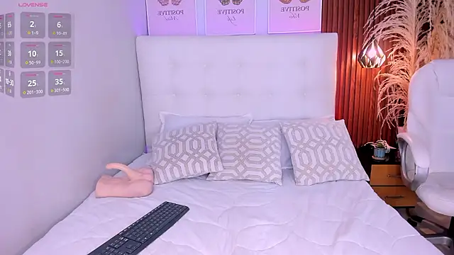 susie thomsonn online show from 02-18-26, 03:26