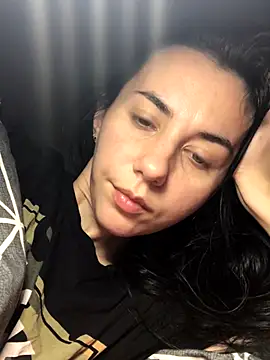 Snapshot of oliviya_mur chatting on 10-17-25, 09:27 oliviya mur online show from 10-17-25, 09:27