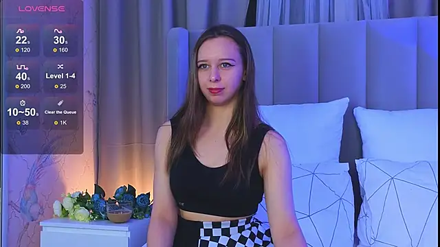 Snapshot of Ya_Siro chatting on 11-22-25, 03:55 Ya Siro online show from 11-22-25, 03:55