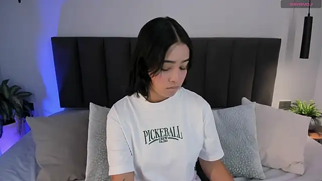 AilanaCortes online show from 12-19-25, 11:56