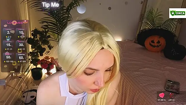 cute cake online show from 10-29-25, 12:42