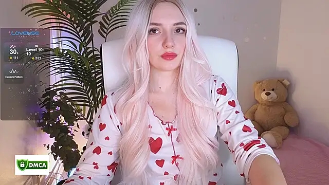 cute cake online show from 12-01-25, 10:05