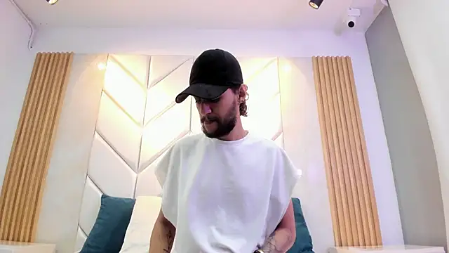 Liam Samderz online show from 10-19-25, 12:08