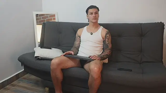 Dominick walker online show from 11-16-25, 05:28