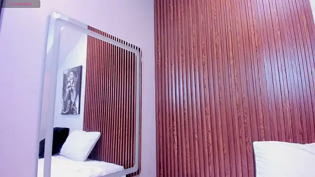 JuliethCruz  online show from 11-14-25, 05:16