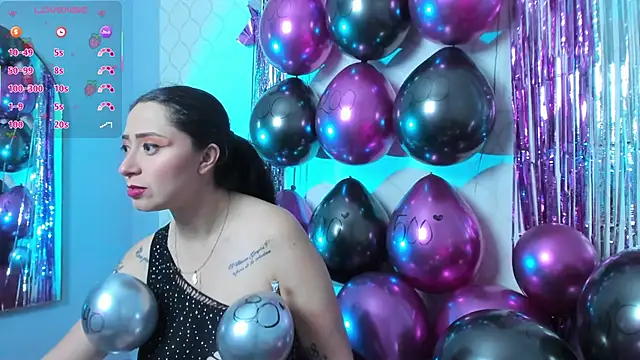 JuliethCruz  online show from 02-14-26, 08:58