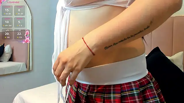 JuliethCruz  online show from 03-21-26, 06:23