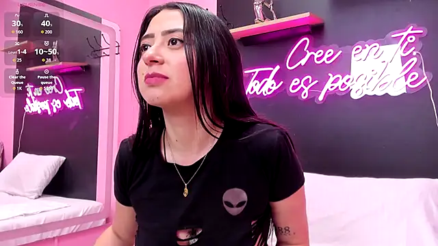 JuliethCruz  online show from 12-14-25, 03:17