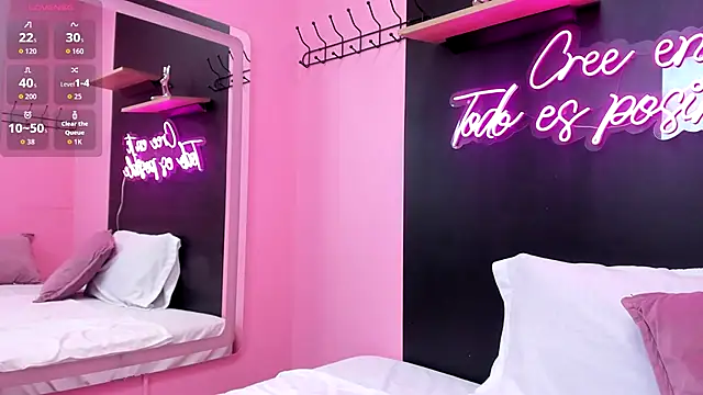 JuliethCruz  online show from 12-05-25, 05:44