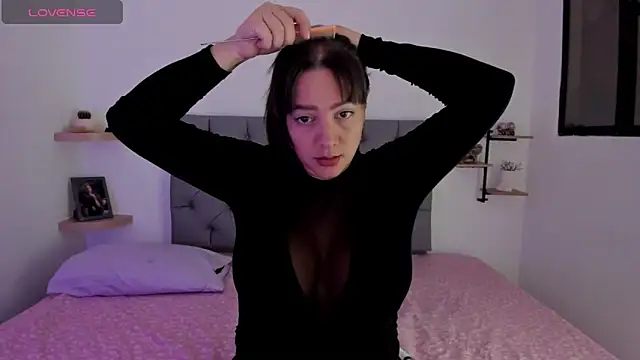 Saraarouusee online show from 02-14-26, 03:12