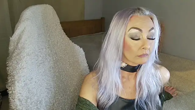 Snapshot of TheOGMiaMystique chatting on 02-21-26, 05:48 TheOGMiaMystique online show from 02-21-26, 05:48