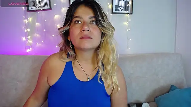 Sweet Bella Valery online show from 04-16-26, 09:39