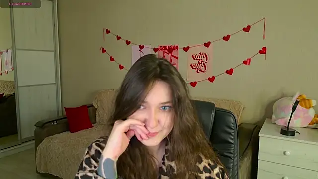 BellaSink online show from 10-20-25, 05:20