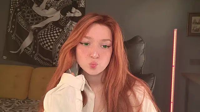 Snapshot of BellaSink chatting on 06-10-26, 06:25 BellaSink online show from 06-10-26, 06:25