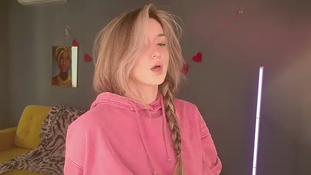 BellaSink online show from 03-18-26, 05:32