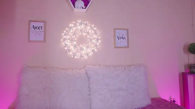 Meggie  online show from 11-08-25, 09:29