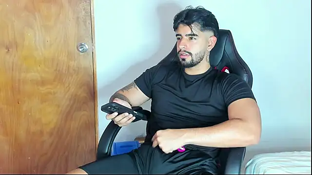 maximo black  online show from 01-05-26, 11:30