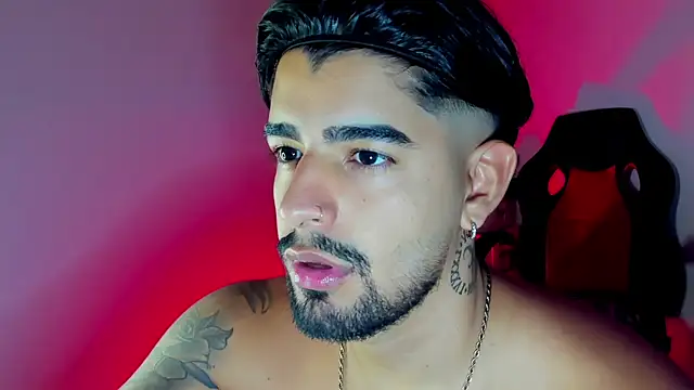 maximo black  online show from 10-25-25, 01:27