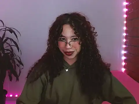 Medussa3033 online show from 11-02-25, 02:16