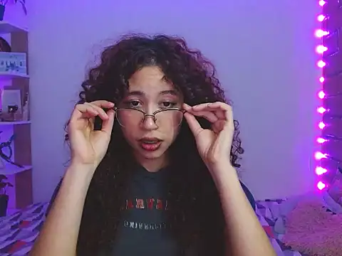 Medussa3033 online show from 11-28-25, 01:17