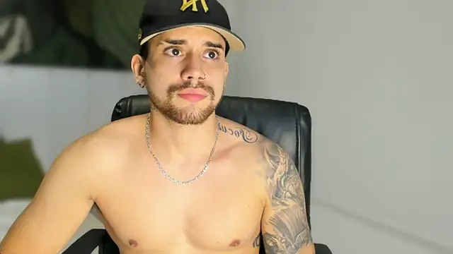 Mike montoya01 online show from 11-27-25, 01:50