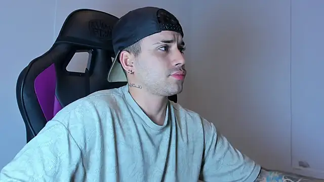 Mike montoya01 online show from 12-05-25, 12:26