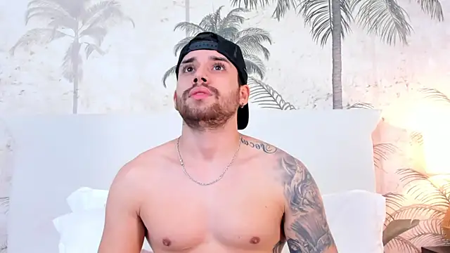 Mike montoya01 online show from 12-20-25, 09:34