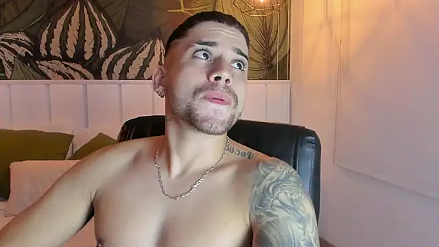 Mike montoya01 online show from 11-20-25, 05:08