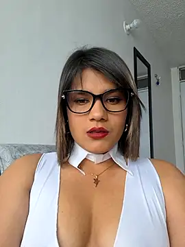 CinthiaRouse33 online show from 10-20-25, 06:52