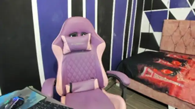 scarleth18 online show from 01-10-26, 07:53