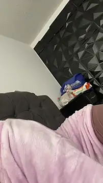 MiaSofia   online show from 12-18-25, 03:44