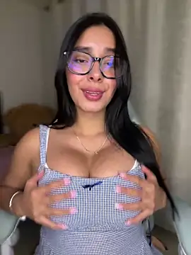 MiaSofia   online show from 04-08-26, 04:36