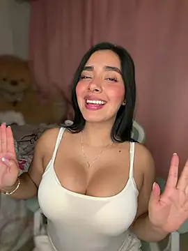 MiaSofia   online show from 05-13-26, 05:14