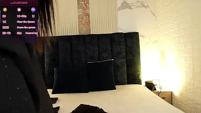 MarScarlett online show from 12-17-25, 11:26