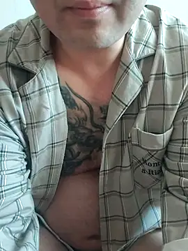 caige8888 online show from 12-17-25, 01:43