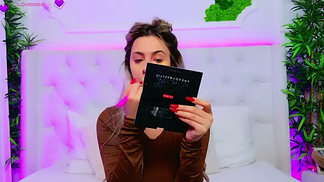 AriannaSins online show from 12-03-25, 01:21