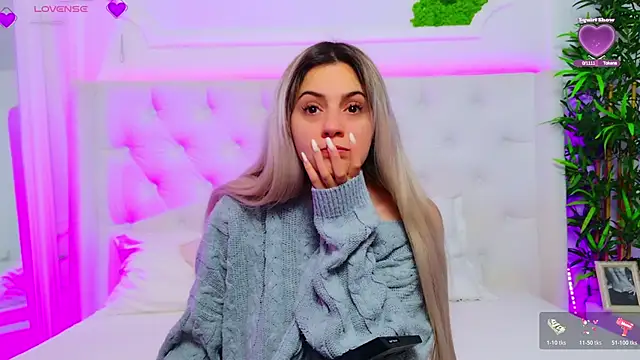 Snapshot of AriannaSins chatting on 01-16-26, 01:15 AriannaSins online show from 01-16-26, 01:15