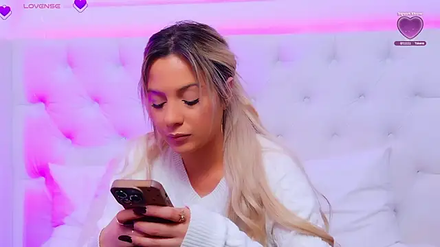 AriannaSins online show from 12-22-25, 01:22