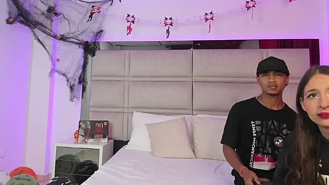 SweetAndSinful online show from 10-27-25, 03:51