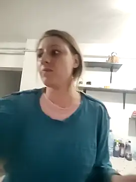 SandyCassie online show from 04-13-26, 05:17