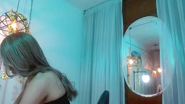 antonella rosecs online show from 11-14-25, 05:11