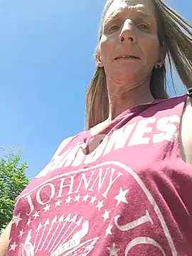 Snapshot of Cheryl_F chatting on 05-26-26, 10:13 Cheryl F online show from 05-26-26, 10:13