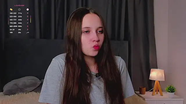 NadiaGnegy online show from 10-31-25, 01:08