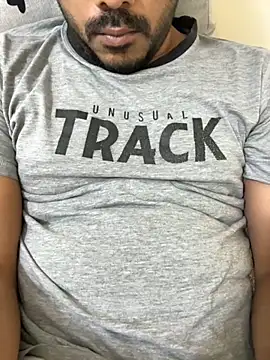 Handsome8677 online show from 12-02-25, 07:37