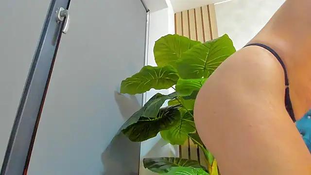 Snapshot of AsshleySing chatting on 01-12-26, 04:58 AsshleySing online show from 01-12-26, 04:58