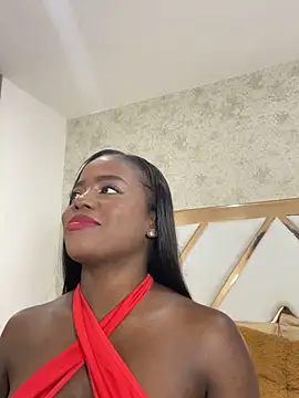 Snapshot of EmiParks chatting on 11-24-25, 01:00 EmiParks online show from 11-24-25, 01:00