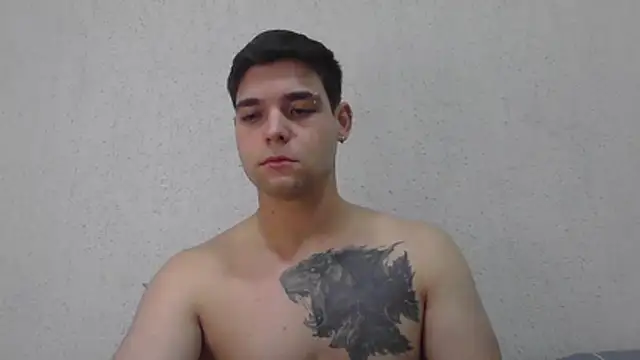 Snapshot of Zure-xxx chatting on 06-04-26, 02:16 Zure-xxx online show from 06-04-26, 02:16