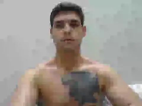 Snapshot of Zure-xxx chatting on 04-22-26, 12:06 Zure-xxx online show from 04-22-26, 12:06