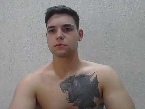 Snapshot of Zure-xxx chatting on 05-09-26, 12:58 Zure-xxx online show from 05-09-26, 12:58