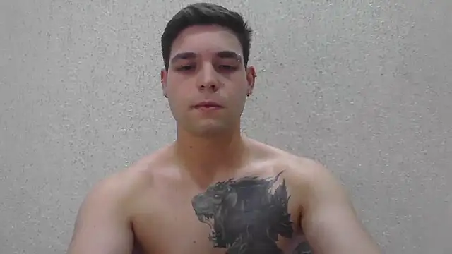 Snapshot of Zure-xxx chatting on 05-27-26, 01:57 Zure-xxx online show from 05-27-26, 01:57